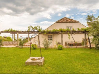 Anica Guest House