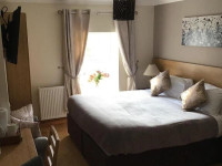 Crossways Inn
