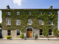 Hammet House 3*