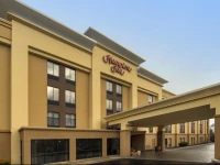 Hampton Inn Rochester North 3*