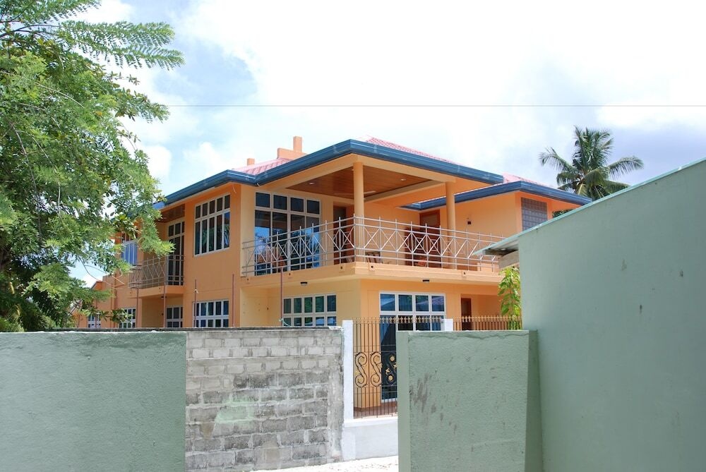 Crystal Retreat 3*