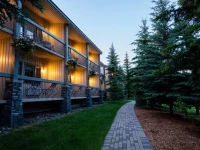 Tunnel Mountain Resort 3*