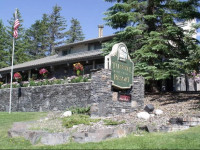 Tunnel Mountain Resort