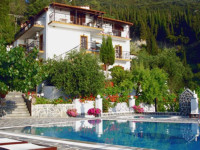 Dinas Paradise Apartments