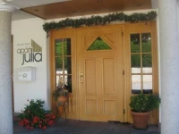 Apart Julia 3*