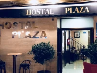 Hostal Plaza 2*