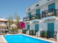 Alexandras Hotel 2*