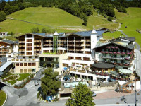 Alpine Palace 