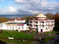 Маски отель 3*