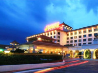 Waterfront Airport Hotel and Casino Mactan