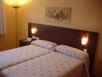 Hostal Acanto 2*
