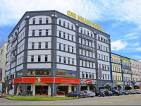 Oak Valley Hotel