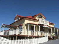 Quayside Cottages 2*