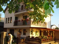 Risto`s Guest Houses 2*