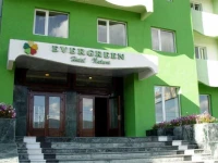 Evergreen 3*
