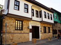 Kaucuk Otel