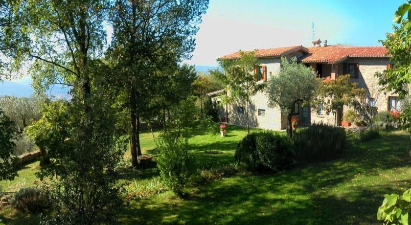 Agriturismo Le Casacce 2*
