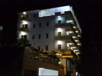 6 Milje Hotel 3*