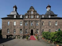Schlosshotel Hugenpoet 5*