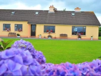 Kylie Farmhouse 