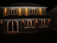Lake Lodge Guesthouse 