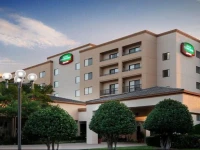 Courtyard Dallas Central Expressway 3*