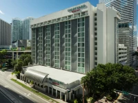 Courtyard By Marriott Miami Downtown 4*