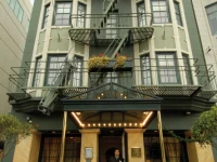 Inn at the Opera 