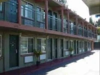Sequoia Inn 2*