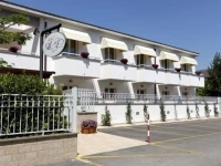 Neapolis 3*