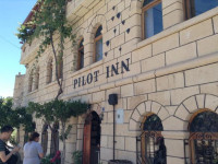 Pilot Inn Cave Hotel 
