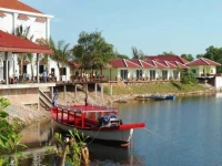 Beach River Resort 3*