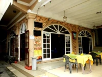Oasis Beach Hotel 2*