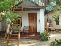 Sams Hut Guesthouse Arugam