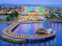 Azura Deluxe Resort &amp; Spa