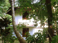 Ibis Guesthouse, Bungalows and Restaurant
