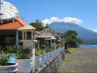 Kembali Beach Bungalows