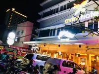 Avira Hotel Makassar 2*