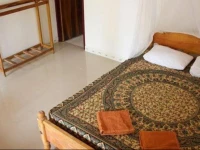 Tharaka Surf Guest House 