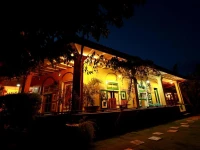 Tea Garden Holiday Inn 2*
