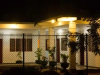 Senora Hotel / Hotel Senora 