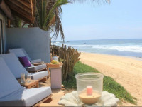 Eka Beach B & B