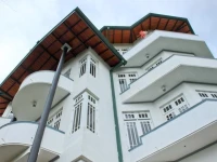 The Hills Lodge 