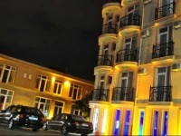 Beach House Hotel Batumi 3*