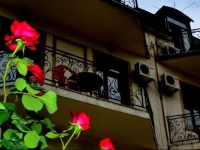 Rich Hotel  3*