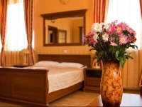 Apartments Status - Borispol 3*