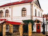 Antique House Hotel