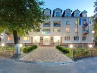OKiev on Prosvity Hotel / Екос на вул. Освіти 4*