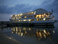 Boatel St Andre 4*