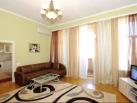 LetsGoToKiev Lva Tolstogo Square Area 4*